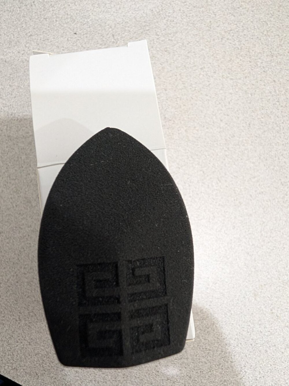 Givenchy beauty blender